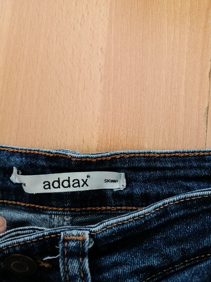 Koyu Mavi Dar Kesim Denim Jean — görsel 4/9