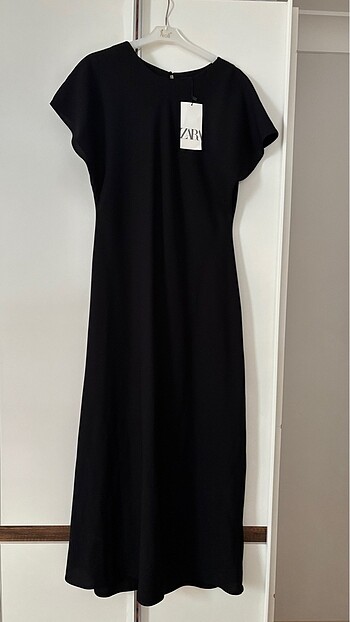 Zara etiketli elbise