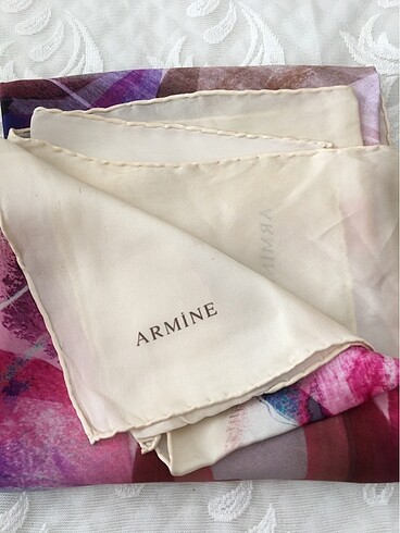 Armine Armine eşarp