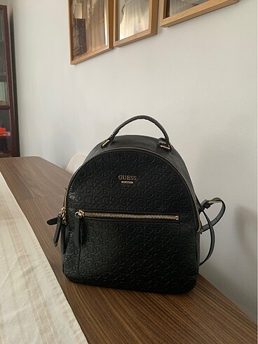 Guess sırt çantası