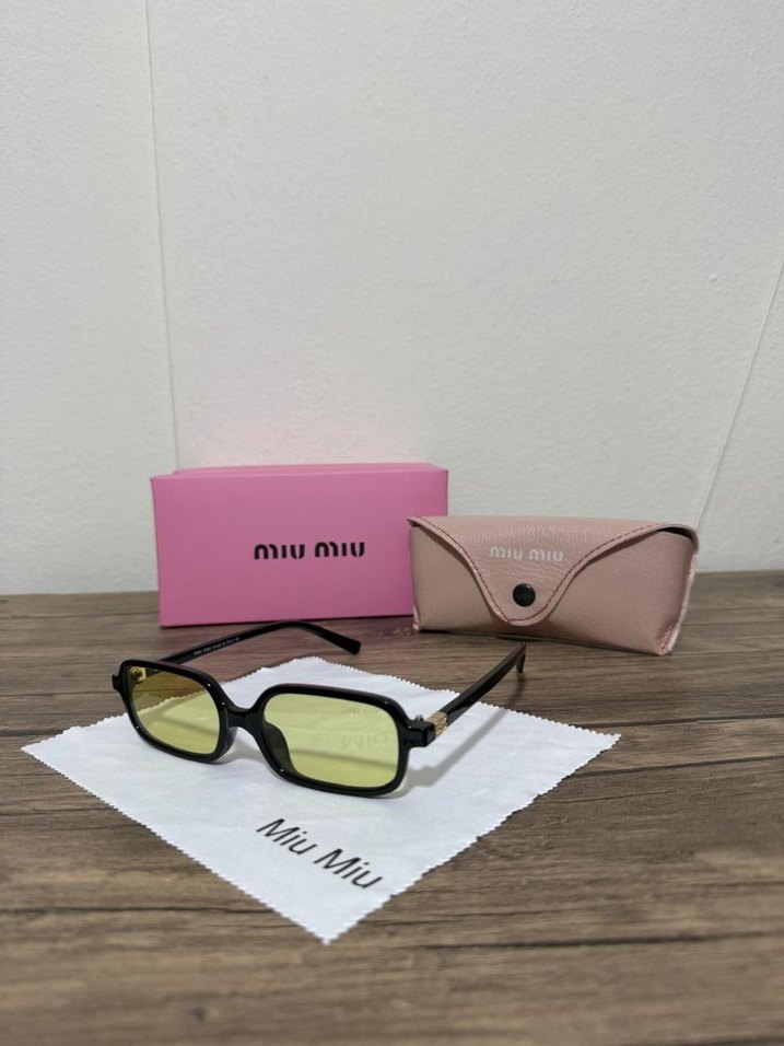 Miu Miu Sarı Parlak Kadın Güneş Gözlüğü - Görsel 2