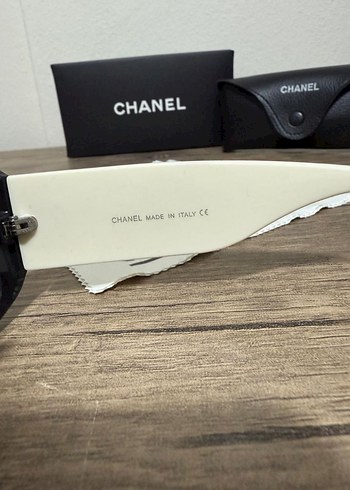 Chanel Beyaz Kadın Güneş Gözlüğü - Görsel 2