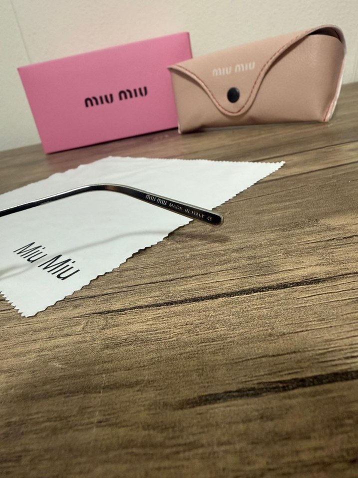 Parlak Altın Renk Klasik Kadın Güneş Gözlüğü - Görsel 5