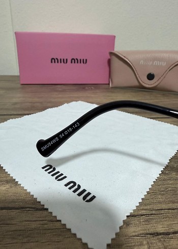 Miu Miu Altın Renk Modern Klasik Kadın Gözlüğü - Görsel 5