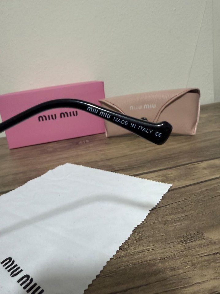 Miu Miu Altın Renk Modern Klasik Kadın Gözlüğü - Görsel 4