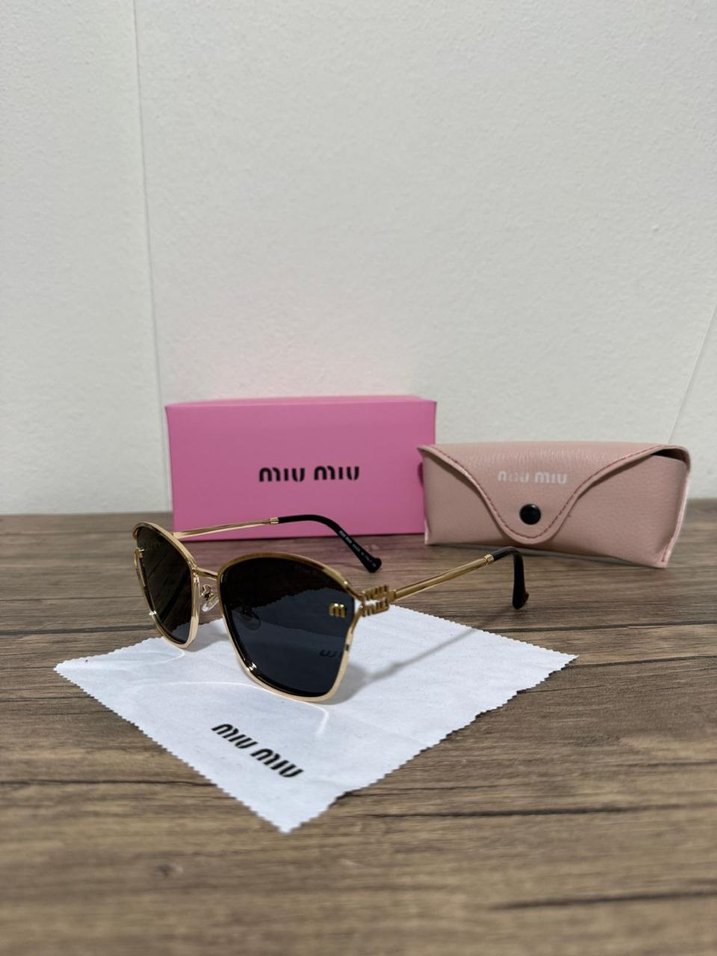 Miu Miu Altın Renk Modern Klasik Kadın Gözlüğü - Görsel 3