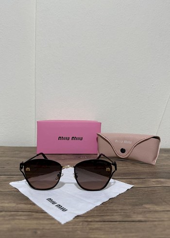 Kadın Kahverengi Parlak Miu Miu Güneş Gözlüğü - Görsel 2