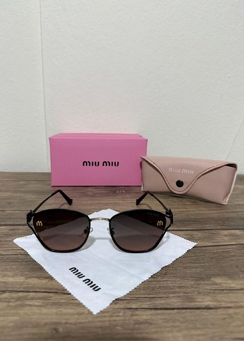 Kadın Kahverengi Parlak Miu Miu Güneş Gözlüğü - Görsel 3