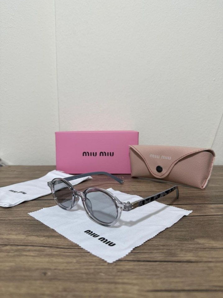 Parlak Gri Modern Klasik Kadın Gözlüğü - Görsel 3