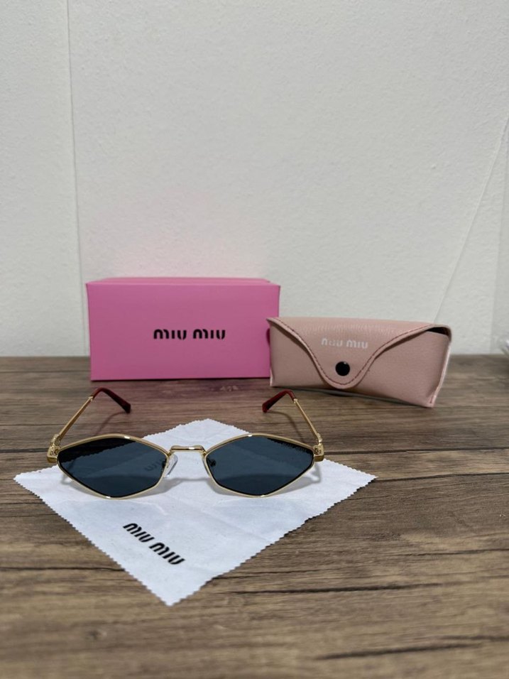 Miu Miu Kadın Gri Parlak Minimalist Güneş Gözlüğü - Görsel 2