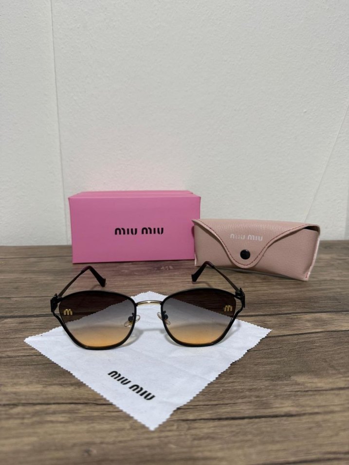 Miu Miu Parlak Bej Kadın Güneş Gözlüğü - Görsel 2