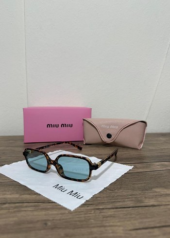 Miu Miu Transparan Bej Kadın Gözlüğü - Görsel 3