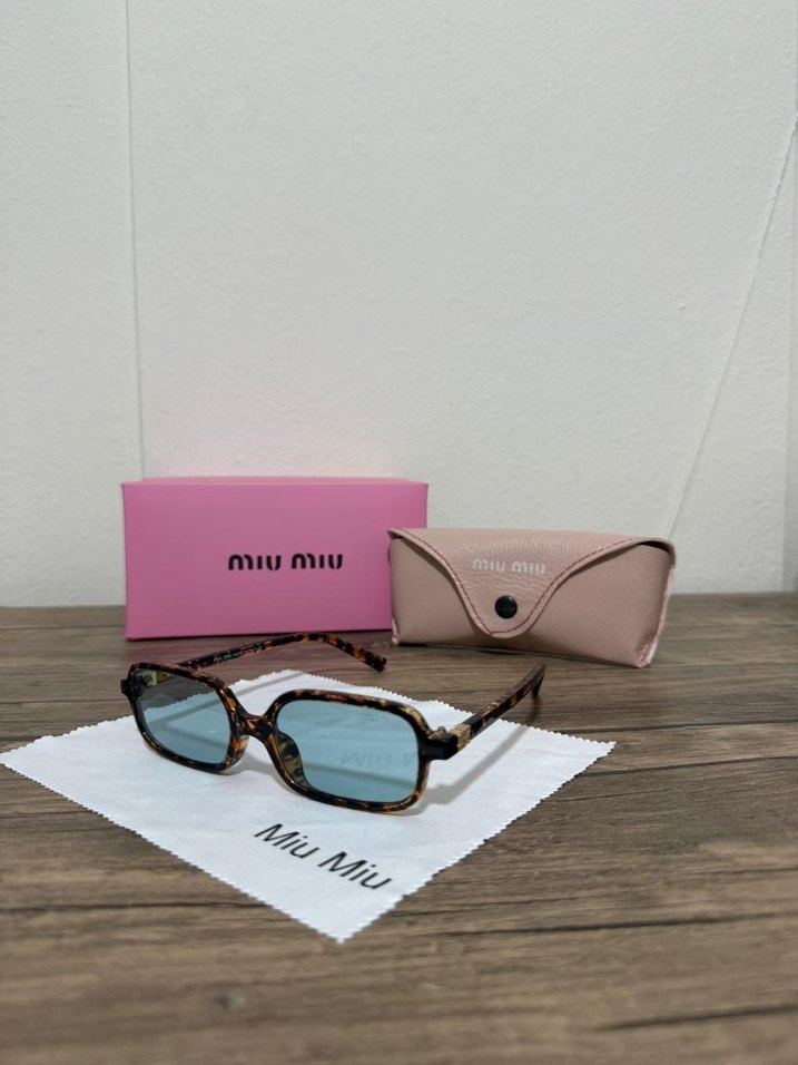 Miu Miu Transparan Bej Kadın Gözlüğü - Görsel 3