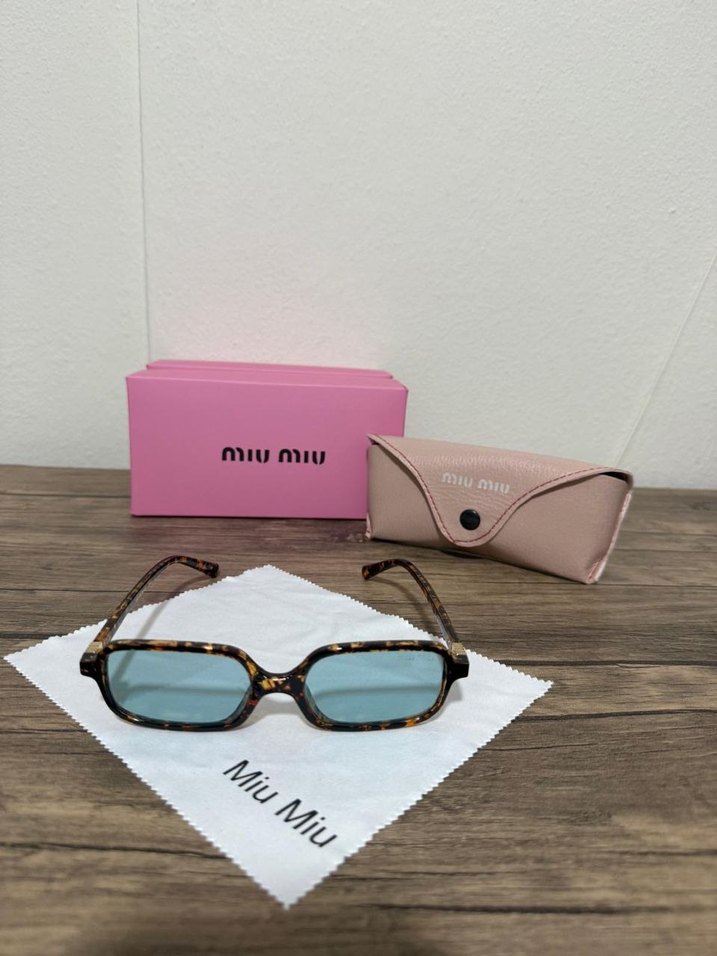 Miu Miu Transparan Bej Kadın Gözlüğü - Görsel 2