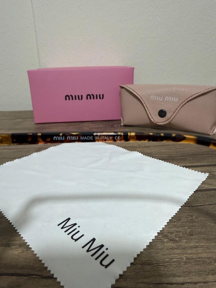 Miu Miu Transparan Bej Kadın Gözlüğü - Görsel 5