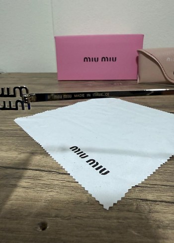 Miu Miu Parlak Mavi Minimalist Kadın Güneş Gözlüğü - Görsel 4