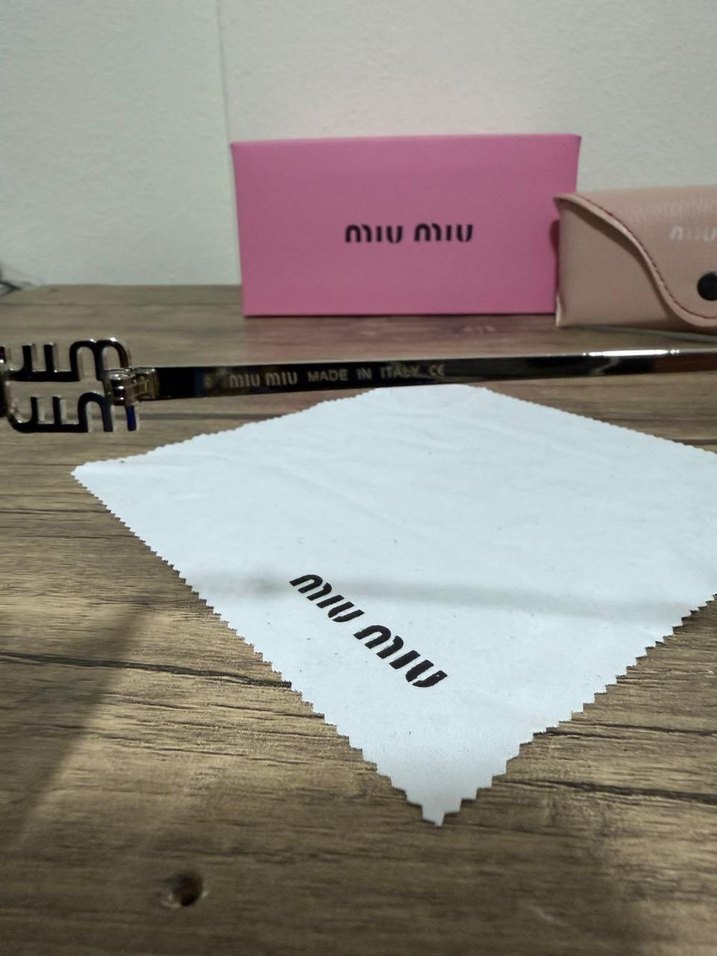 Miu Miu Parlak Mavi Minimalist Kadın Güneş Gözlüğü - Görsel 4