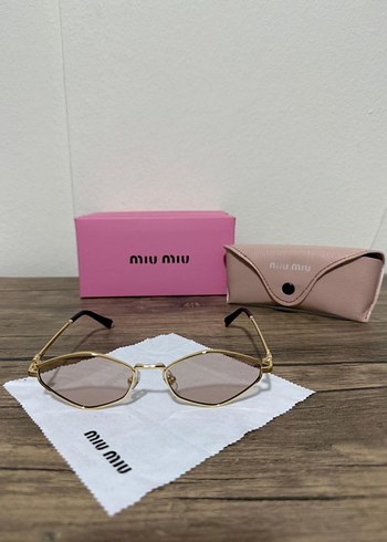 Miu Miu Minimalist Bej Kadın Güneş Gözlüğü - Görsel 2