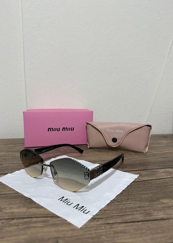 Miu Miu Bej Simli Kadın Güneş Gözlüğü - Görsel 3