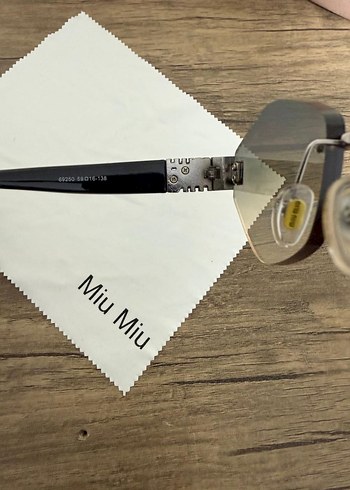 Miu Miu Bej Simli Kadın Güneş Gözlüğü - Görsel 4