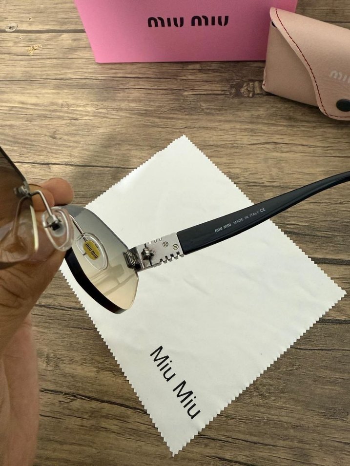 Miu Miu Bej Simli Kadın Güneş Gözlüğü - Görsel 5