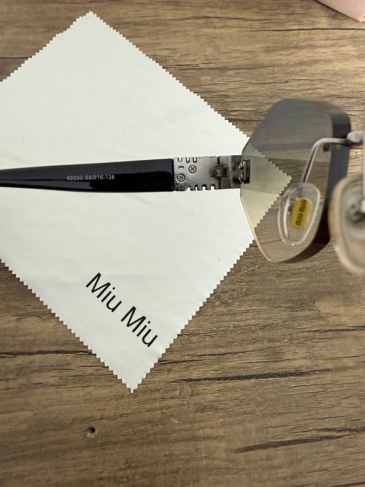 Miu Miu Bej Simli Kadın Güneş Gözlüğü - Görsel 4