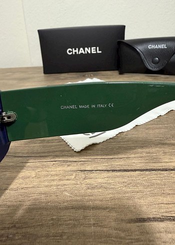 Chanel Yeşil Parlak Kadın Güneş Gözlüğü - Görsel 3