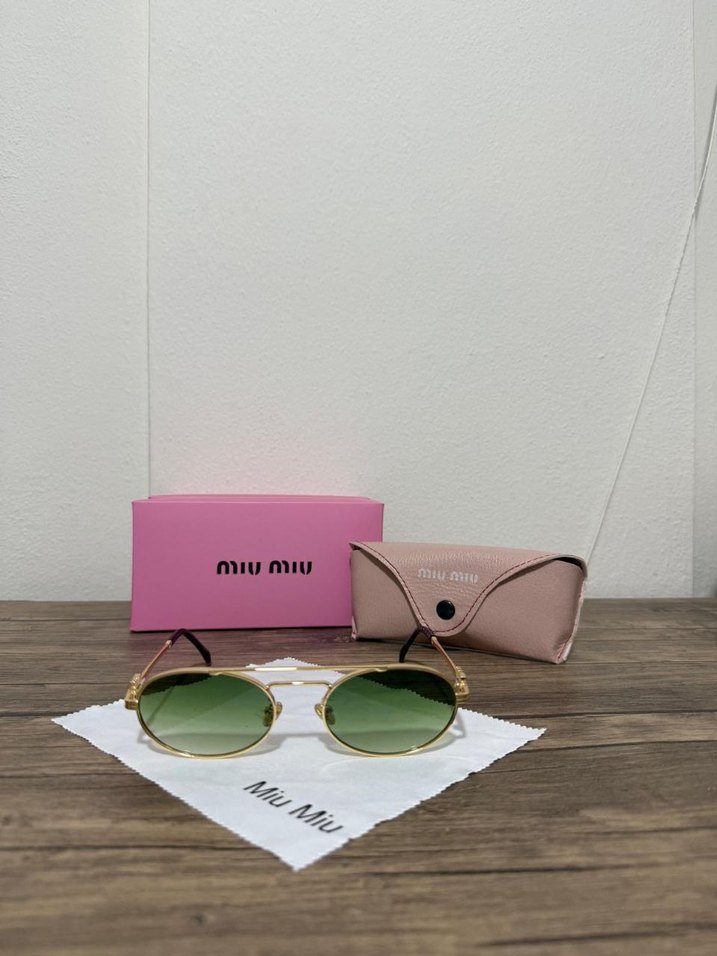 Miu Miu Altın Çerçeveli Pastel Kadın Güneş Gözlüğü - Görsel 2
