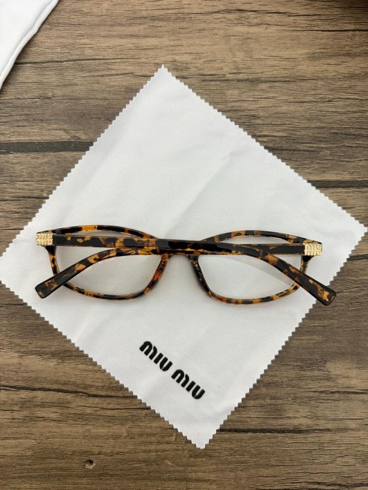 Miu Miu Kadın Bej Minimalist Gözlük - Görsel 4