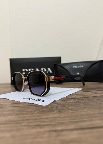 Prada Prada Siyah Kadın Güneş Gözlüğü