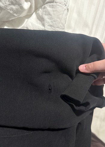 Erkek Siyah Pul Detaylı Kapüşonlu Sweatshirt - Görsel 3