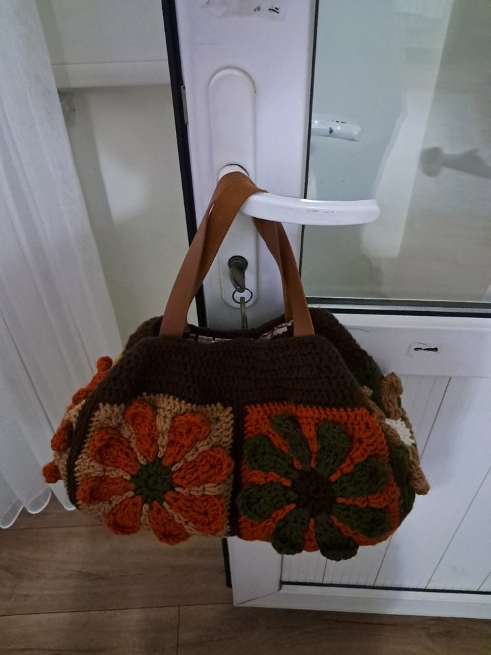 Kahverengi Çiçek Desenli Örgü Bohem Çanta - Görsel 3