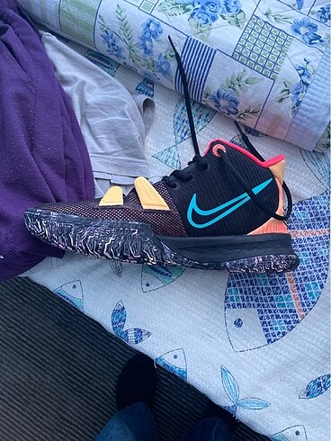 kyrie 7