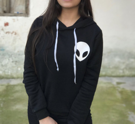 Siyah alien baskılı sweatshirt
