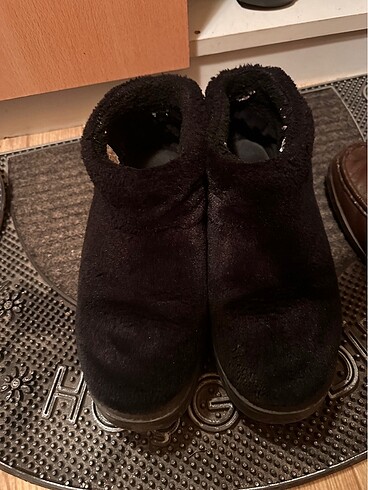 Ugg Bot arkadan ayarlamabilir