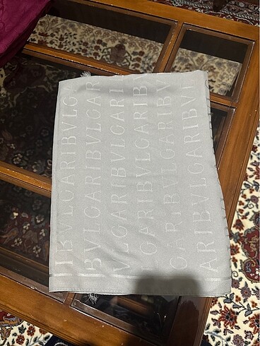 Bvlgari şal