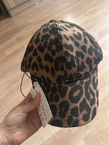 Leopar şapka