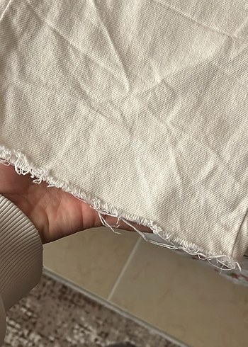 Beyaz kesik paça manuka marka pantolon - Görsel 2