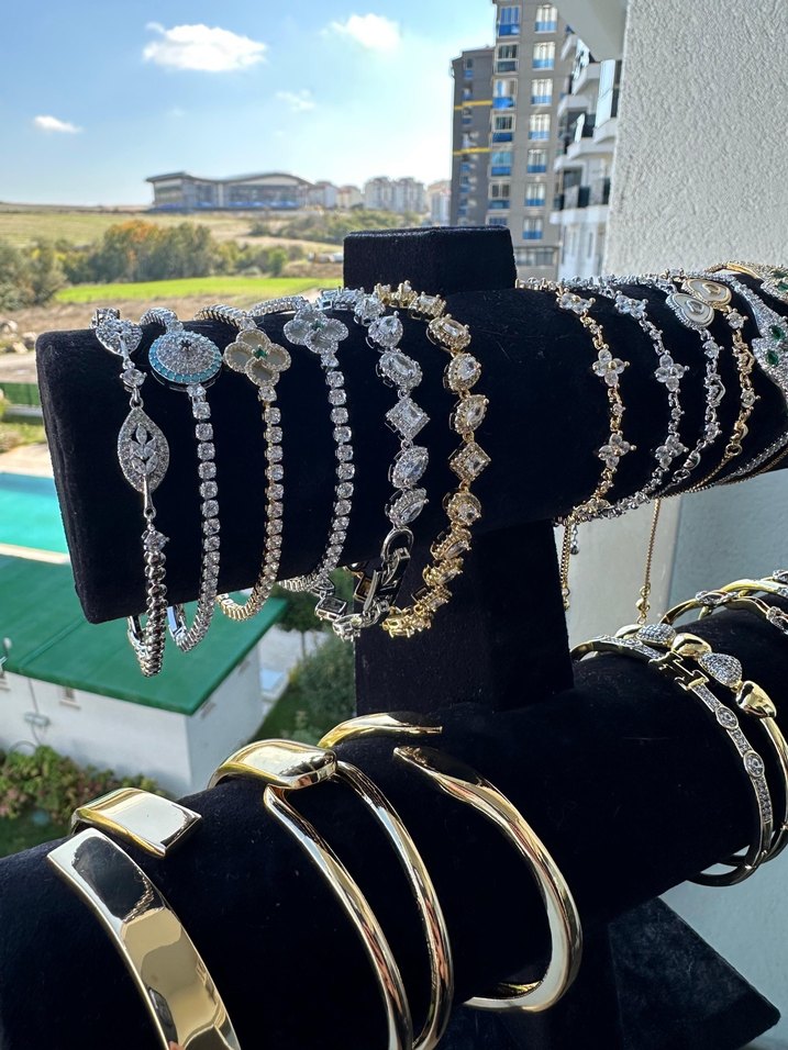 Bohem Tarzı Boncuklu Altın Bileklikler - Görsel 2