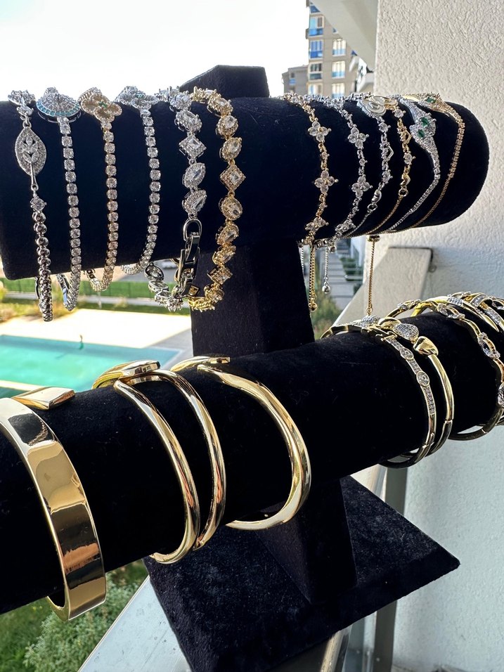 Bohem Tarzı Boncuklu Altın Bileklikler - Görsel 4