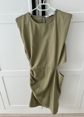 Zara Keten Kumaşlı Kolsuz Elbise