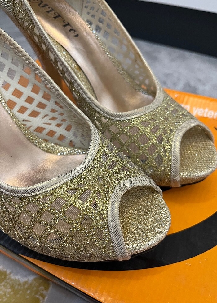 Ürün bir defa giyilmiştir.Marka temsilidir. - Görsel 2