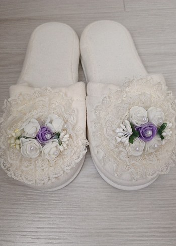 Dantel Detaylı Beyaz Kadın Terlik - Görsel 3