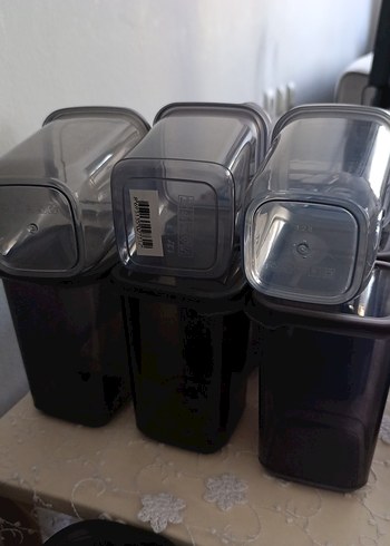 Beden 18 tane 1.1 litre saklama kabı 3 tane 1.2 litre