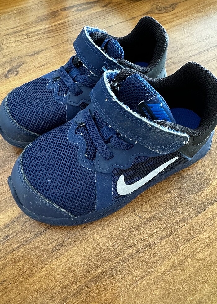 Nıke erkek çocuk spor ayakkabı 25 numara - Görsel 2