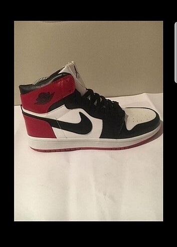 AIR JORDAN 