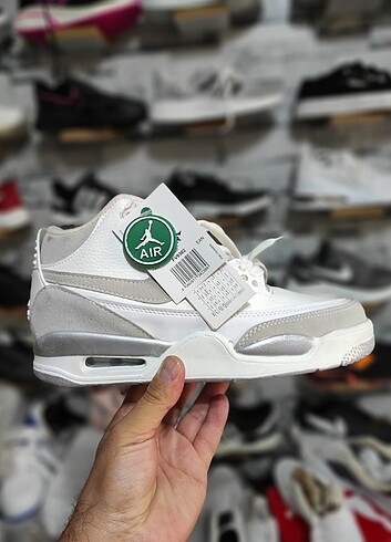 Jordan 4 