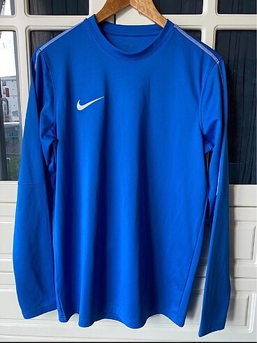 Nike sweatshirt
