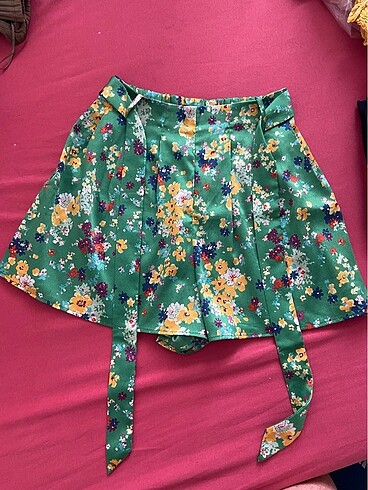 BERSHKA ŞORT ETEK