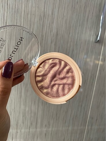 Revolution Revolution highlighters